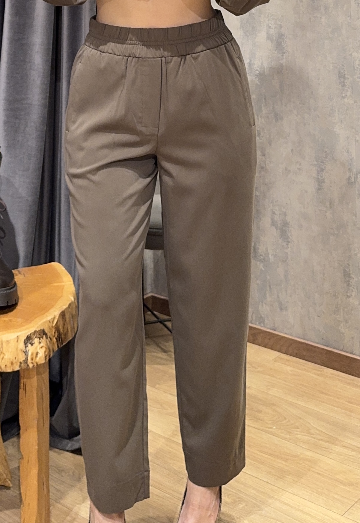 IMG_5541 Green Pants - Image 1